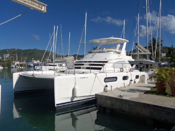 Used Power Catamaran for Sale 2007 Leopard 47 Boat Highlights